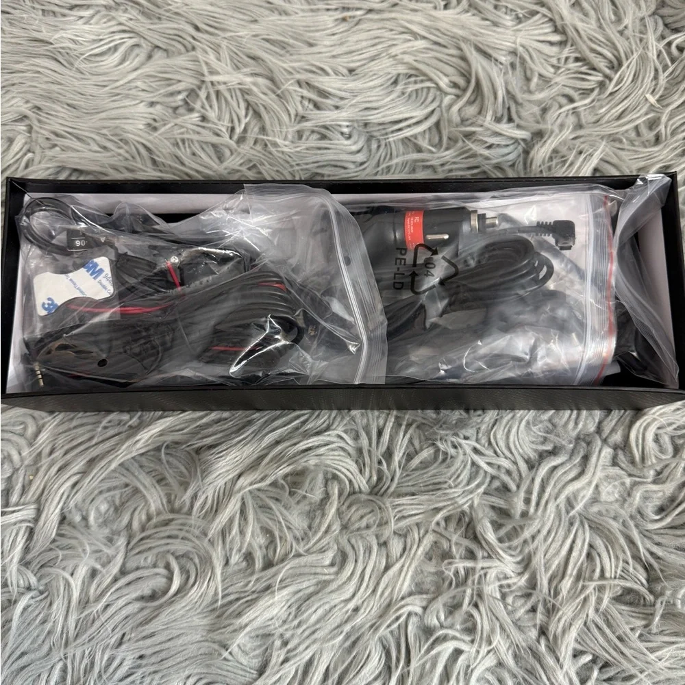 FHD Streaming Media Rearview Mirror - Black